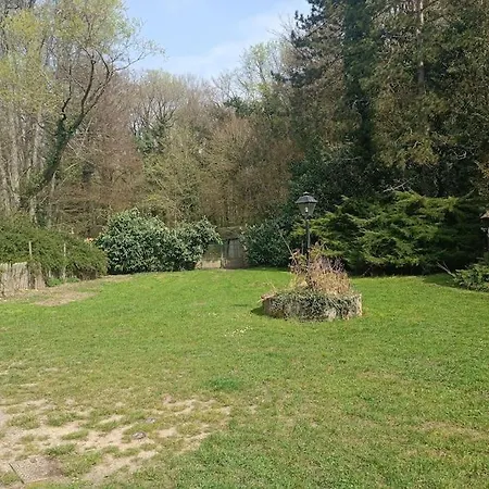 Le Moulin Barbotte La Convivialite En Pleine Nature Nesle-la-Reposte