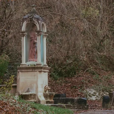 Le Moulin Barbotte La Convivialite En Pleine Nature Nesle-la-Reposte