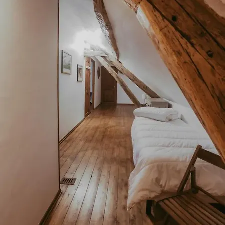 Le Moulin Barbotte La Convivialite En Pleine Nature Nesle-la-Reposte